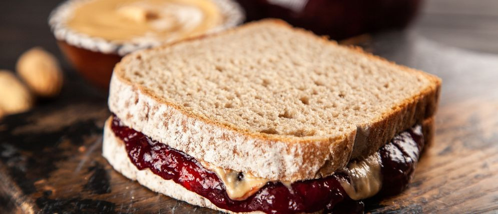 healthy-peanut-butter-and-jelly-sandwich